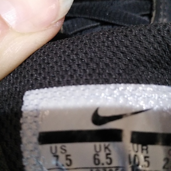 Nike Alpha Huarache Varsity Low Mens Baseball Cleat AO7959-001 BlackWhite SZ 7.5 - Picture 6 of 10